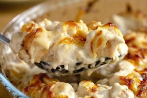 besamel-soslu-tavuk-yemekcom