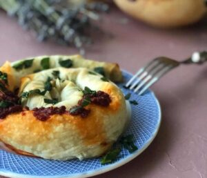 köz patlıcanlı börek tarifi