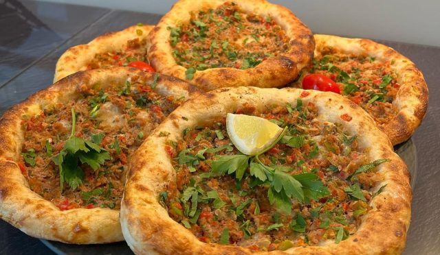 Cantik Pide Tarifi